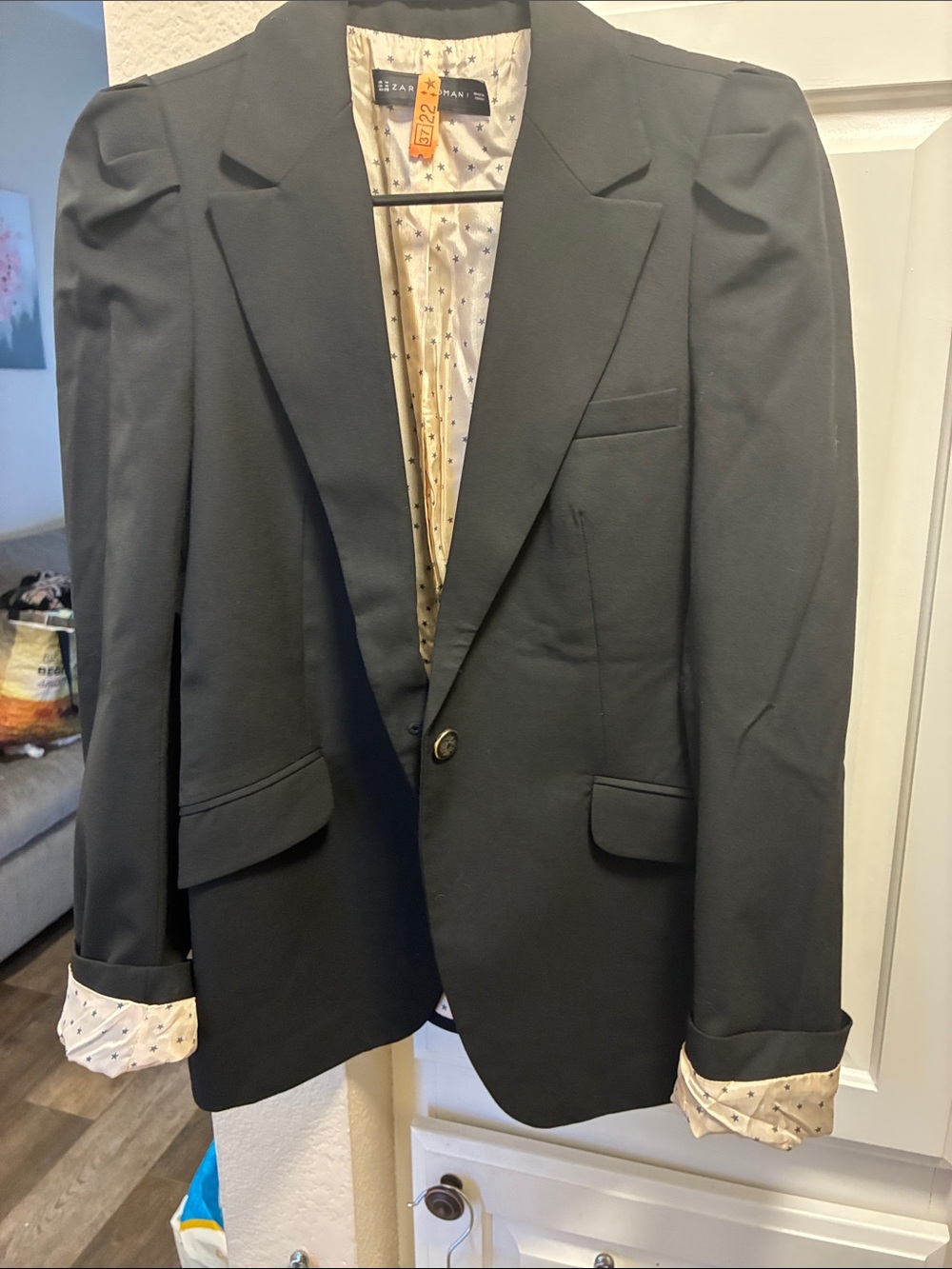 Zara black one button blazer with gathered shoulders- freshly dry cleaned - Picture 11 of 15